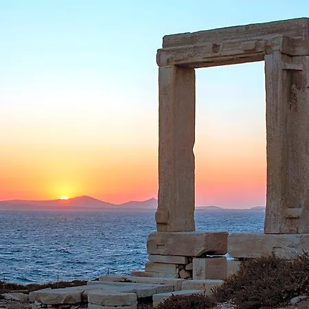 Naxos Finest Hotel *